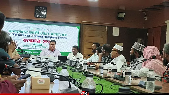 কুমিরের আক্রমণে শিশুর মৃত্যু, বাগেরহাটের মাজারের কুমির সুন্দরবনে স্থানান্তরের সিদ্ধান্ত