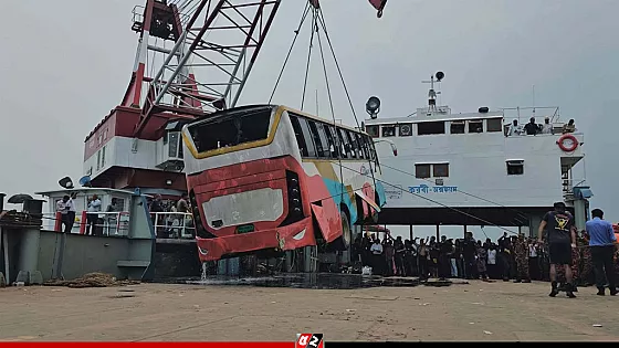 ডুবে যাওয়া সেই বাসে কি ঘটেছিল জানালেন চালক
