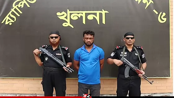 খুলনার ট্রিপল মার্ডার মামলার প্রধান আসামী গ্রেফতার
