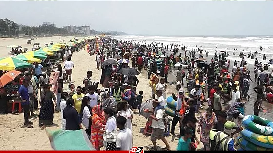 তীব্র তাপপ্রবাহে অতিষ্ঠ পর্যটক-শহরবাসী, বিপাকে ব্যবসায়ীরা