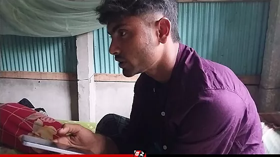 গভীর রাতে প্রেমিকার সঙ্গে দেখা করতে এসে আটক প্রেমিক