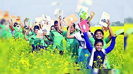 তৃতীয় একটি আন্তর্জাতিক ভাষা শেখানোর উদ্যোগ নিচ্ছে সরকার
