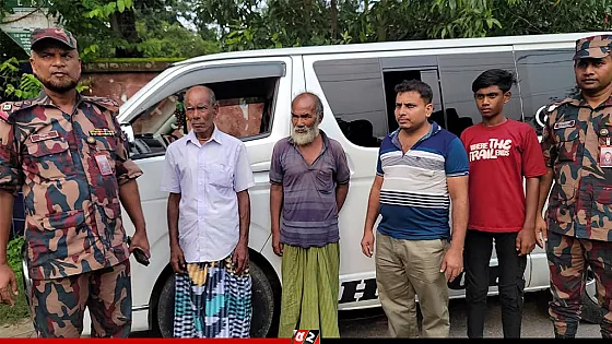 পুশইন করা সেই বৃদ্ধকে পরিবারের কাছে হস্তান্তর