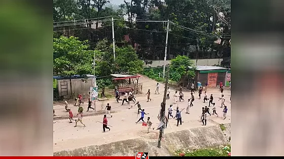 লাগেজ নিয়ে দুই পক্ষের মধ্যে সংঘর্ষ, আহত ১৫