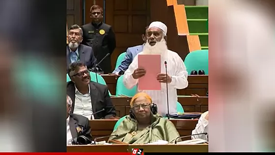 নারী এমপিদের পোশাক নিয়ে মন্তব্যে, বিরোধী দলের চিফ হুইপের প্রতিবাদ
