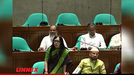 সংসদে স্থানীয় নির্বাচনের তারিখ জানতে চাইলেন রুমিন ফারহানা