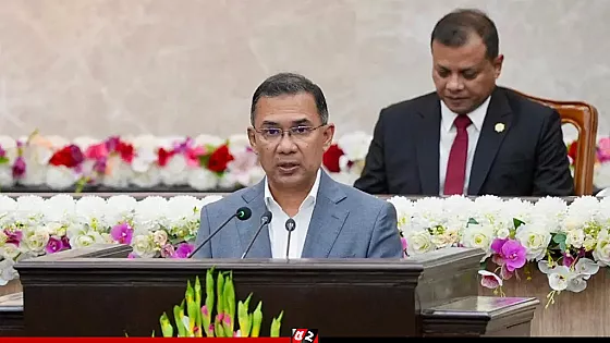 নিরাপত্তা বলয় সরকার প্রধানকে জনগণ থেকে দূরে ঠেলে না দেয় : প্রধানমন্ত্রী