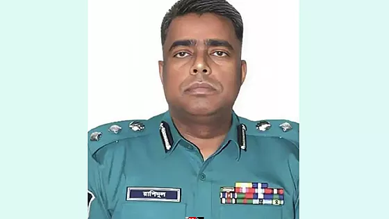 বেফাঁস মন্তব্যে করায় খুলনার অতিরিক্ত পুলিশ কমিশনার প্রত্যাহার     