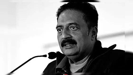 আইনি চাপে অভিনেতা প্রকাশ রাজ    
