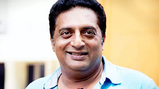 আইনি চাপে অভিনেতা প্রকাশ রাজ    