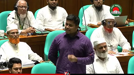 দুর্নীতির অভিযোগে পদত্যাগের চ্যালেঞ্জ হাসনাতের