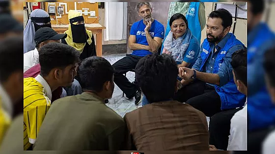 রোহিঙ্গা তরুণদের সঙ্গে সময় কাটালেন তাহসান