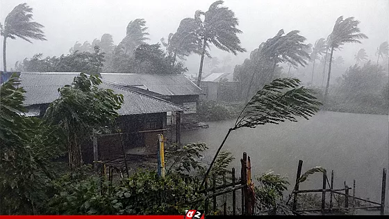 রাতের মধ্যে দেশের ১১ অঞ্চলে ঝড়ের আভাস, নদীবন্দরে সতর্ক সংকেত   