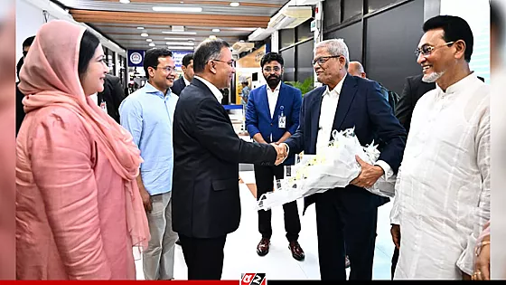 ছয় দিনের বিদেশ সফর শেষে দেশে ফিরলেন প্রধানমন্ত্রী