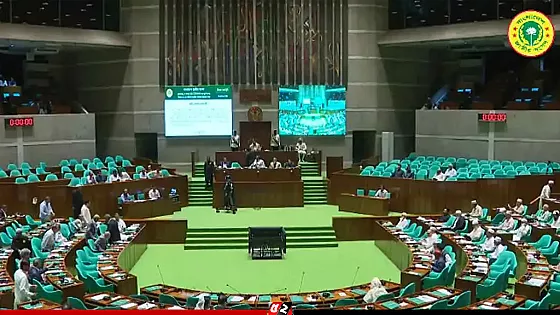 দুই লাখ কোটি টাকা ঘাটতি নিয়ে নতুন বাজেট পাস