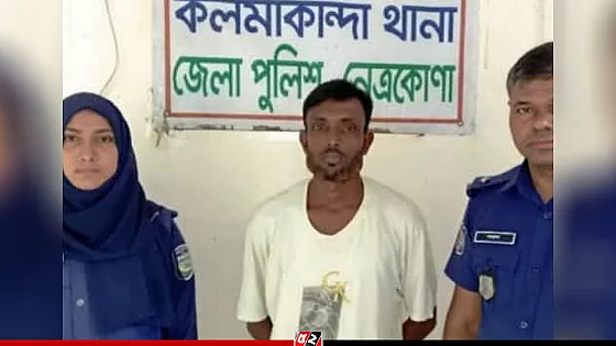 চুরির অভিযোগে কিশোরের মাথা ন্যাড়া করায় গ্রাম পুলিশ আটক 