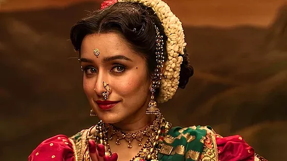 মুক্তির আগেই বিতর্কে শ্রদ্ধা কাপুরের ‘ঈথা’     