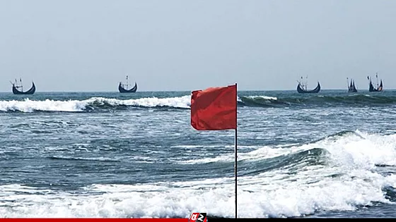 সাগরে লঘুচাপ, সমুদ্র বন্দরে সতর্ক সংকেত