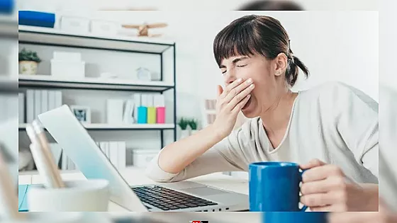 দুপুরের খাবারের পর কেন আসে ঝিমুনি? 