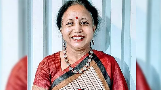 ক্যান্সারে না ফেরার দেশে চিত্রশিল্পী আতিয়া ইসলাম