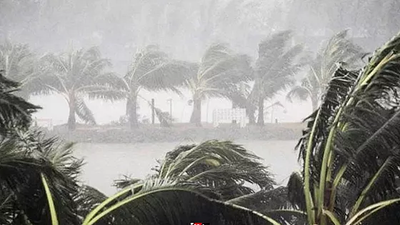 দুপুরের মধ্যে দেশের ১২ জেলায় ঝড়ের আভাস, নদীবন্দরে সতর্ক সংকেত