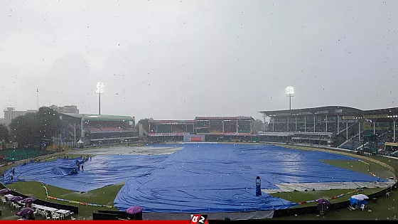 কানপুরে বেলা শেষ হওয়ার আগেই দিনের সমাপ্তি