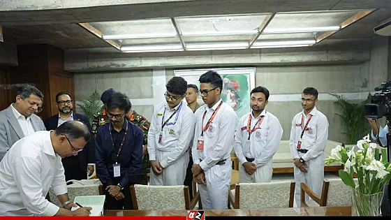 সৃজনশীল উদ্যোগ এগিয়ে নিতে সহযোগিতার প্রতিশ্রুতি প্রধানমন্ত্রীর