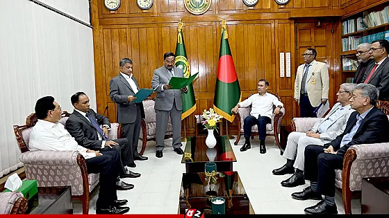 শপথ নিলেন চট্টগ্রাম-২ আসনের এমপি সরোয়ার আলমগীর
