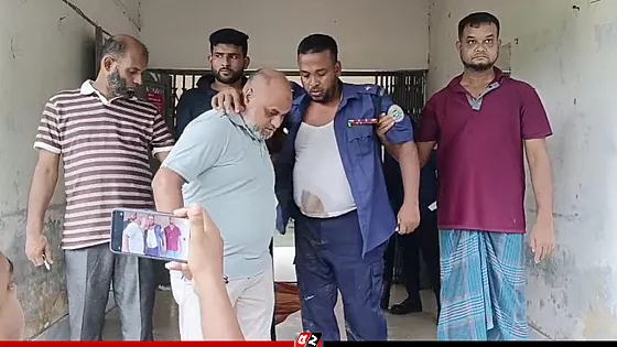 বরিশালের আগৈলঝাড়া থানায় হামলা, গ্রেপ্তার ১৮