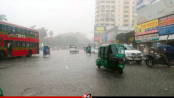 রাজধানীতে ৯৭ মিলিমিটার বৃষ্টি, দুপুরের মধ্যে ঝড়ের আভাস