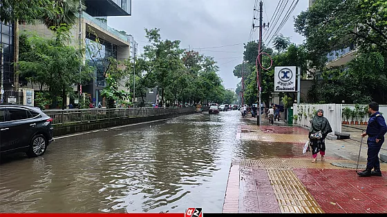 রাজধানীতে ১৭ বছর পর রেকর্ড বৃষ্টিপাত 