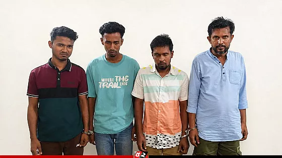 নেত্রকোনায় ইয়াবা সহ ৪যুবক আটক