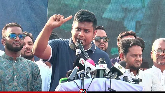 ফার্মের মুরগিরা রাস্তায় নেমেছিল বলেই আপনি শিক্ষামন্ত্রী : হাসনাত আবদুল্লাহ