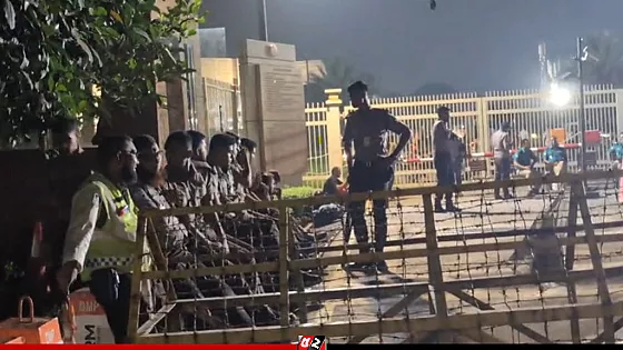 সংসদ ভবনের সামনে শিক্ষার্থীদের অবস্থান প্রত্যাহার, নতুন কর্মসূচি ঘোষণা