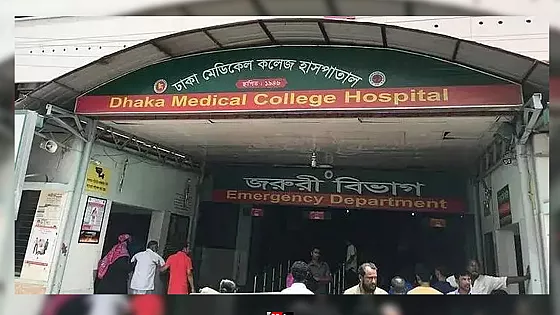 স্কুলে যাওয়ার পথে ট্রাকের ধাক্কা, দুই শিক্ষার্থী আহত    