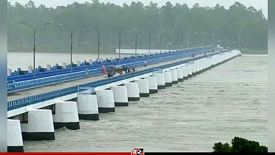 উজানের ঢল ও বৃষ্টিতে ফুলে-ফেঁপে তিস্তা, ঝুঁকিতে নিম্নাঞ্চল