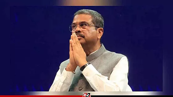 ২৯ বছর আগে যে আন্দোলন গড়েছিল ধর্মেন্দ্রকে, সেই আন্দোলনেই শেষ হলো মন্ত্রিত্ব