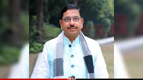 ভারতের নতুন শিক্ষামন্ত্রীর দায়িত্ব পেলেন প্রহ্লাদ যোশী   