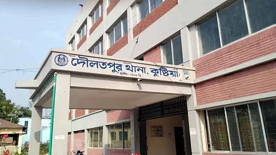 ছেলের টর্চলাইটের আঘাতে পিতার মৃত্যু   