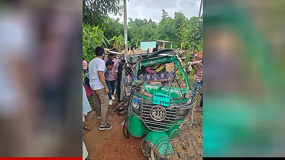 কাভার্ডভ্যান-সিএনজির মুখোমুখি সংঘর্ষে দুই বোনসহ ৩ জন নিহত 