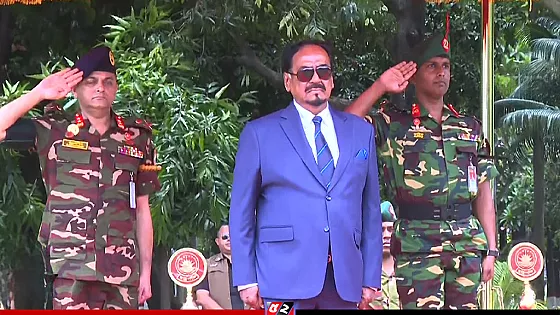 বঙ্গভবনে ভারপ্রাপ্ত রাষ্ট্রপতি, পেলেন গার্ড অব অনার