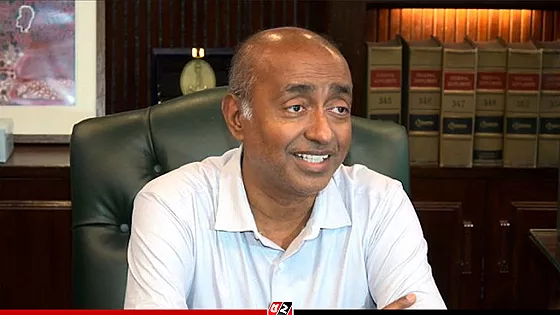 সন্তানকে সম্পত্তি লিখে দিলেও ভোগ-দখল থাকবে বাবা মায়ের অধিকার : আইনমন্ত্রী