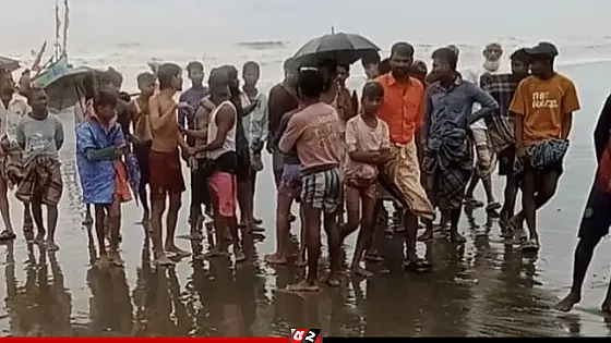 বাংলাদেশে অনুপ্রবেশকালে রোহিঙ্গাবাহী নৌকাডুবি,  ১৮ জন উদ্ধার, নিখোঁজ ১৩