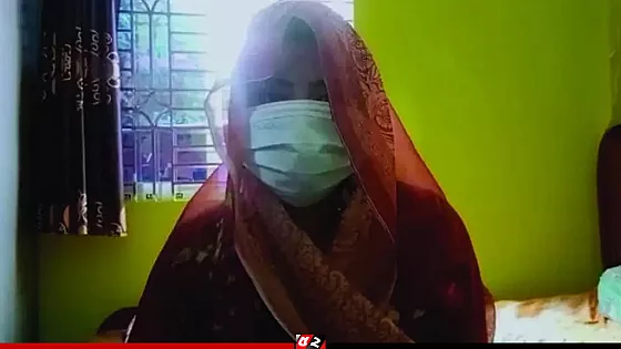 বিয়ের দাবিতে প্রেমিকের বাড়িতে অবস্থান এক তরুণীর