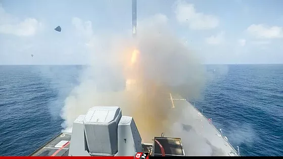 ইরানের জ্বালানি স্থাপনায় ভয়াবহ হামলার প্রস্তুতি নিচ্ছে যুক্তরাষ্ট্র-ইসরাইল