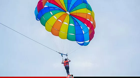 কক্সবাজারে প্যারাসেইলিং থেকে ছিটকে পড়ে পর্যটকের মৃত্যু