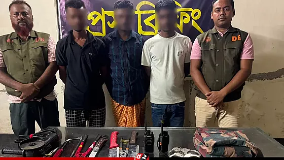  যশোরে ভুয়া বিজিবি পরিচয়ে ছিনতাই, আটক ৩