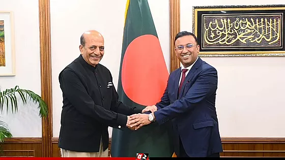 শেখ হাসিনা ভারতে যেন রাজনৈতিক বক্তব্য দিতে না পারে, দিল্লির কাছে সহযোগিতা চায় ঢাকা