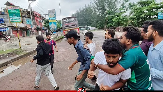 ববিতে ছাত্রদল-শিবির সংঘর্ষ, আহত ১০
