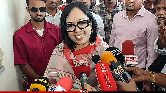 প্রত্যেকের হাতেই গণমাধ্যম আছে, চাইলেই হাসিনার বক্তব্য শুনতে পারবে: রুমিন ফারহানা   